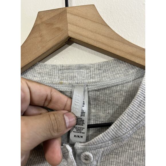 Skims Cotton Rib Long Sleeve Y2K Bella Henley Top XS Coquette Minimalist Lounge - Picture 7 of 15